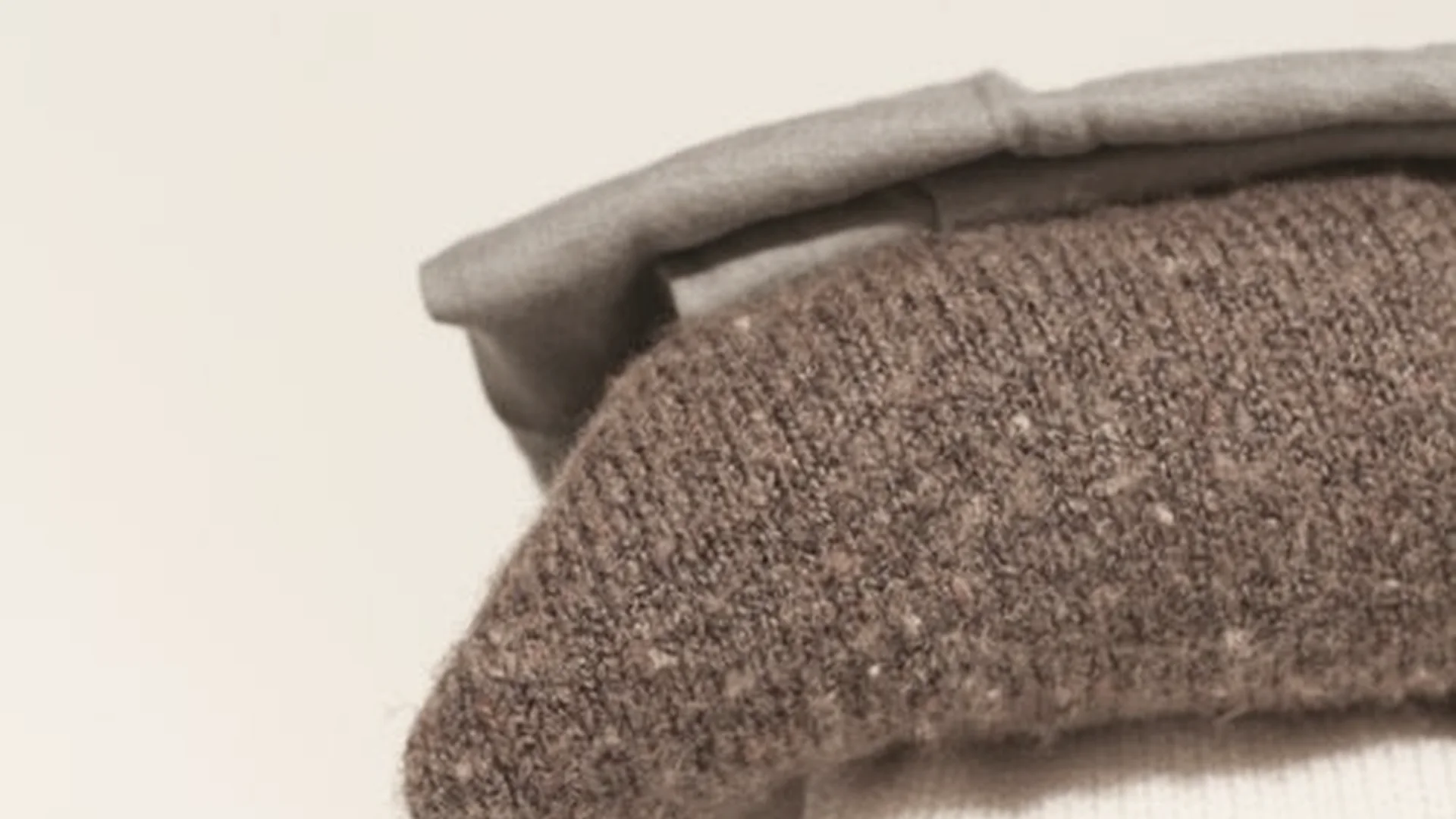 Cashmere garment styling image